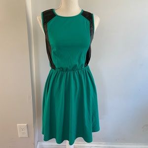 🌻 3 for $20 🌻 Green & Faux Leather Dress